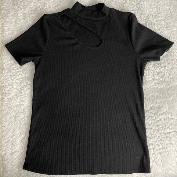 Women’s black short sleeve asymmetrical chest cut shirt size XL - Picture 5 of 6